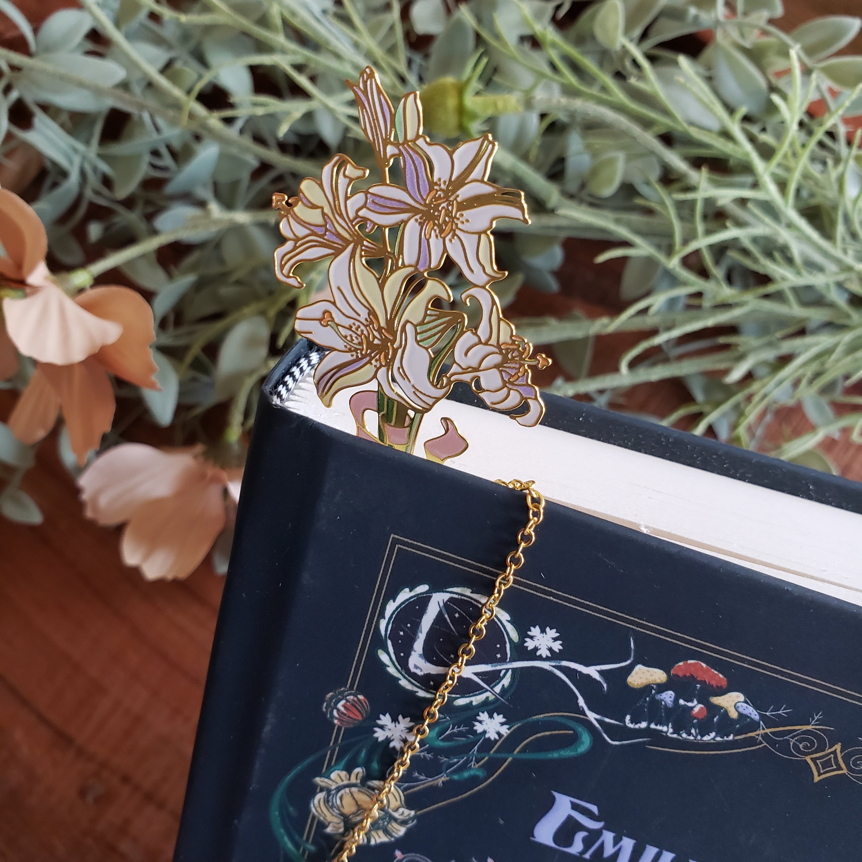 Lily Metal Bookmark