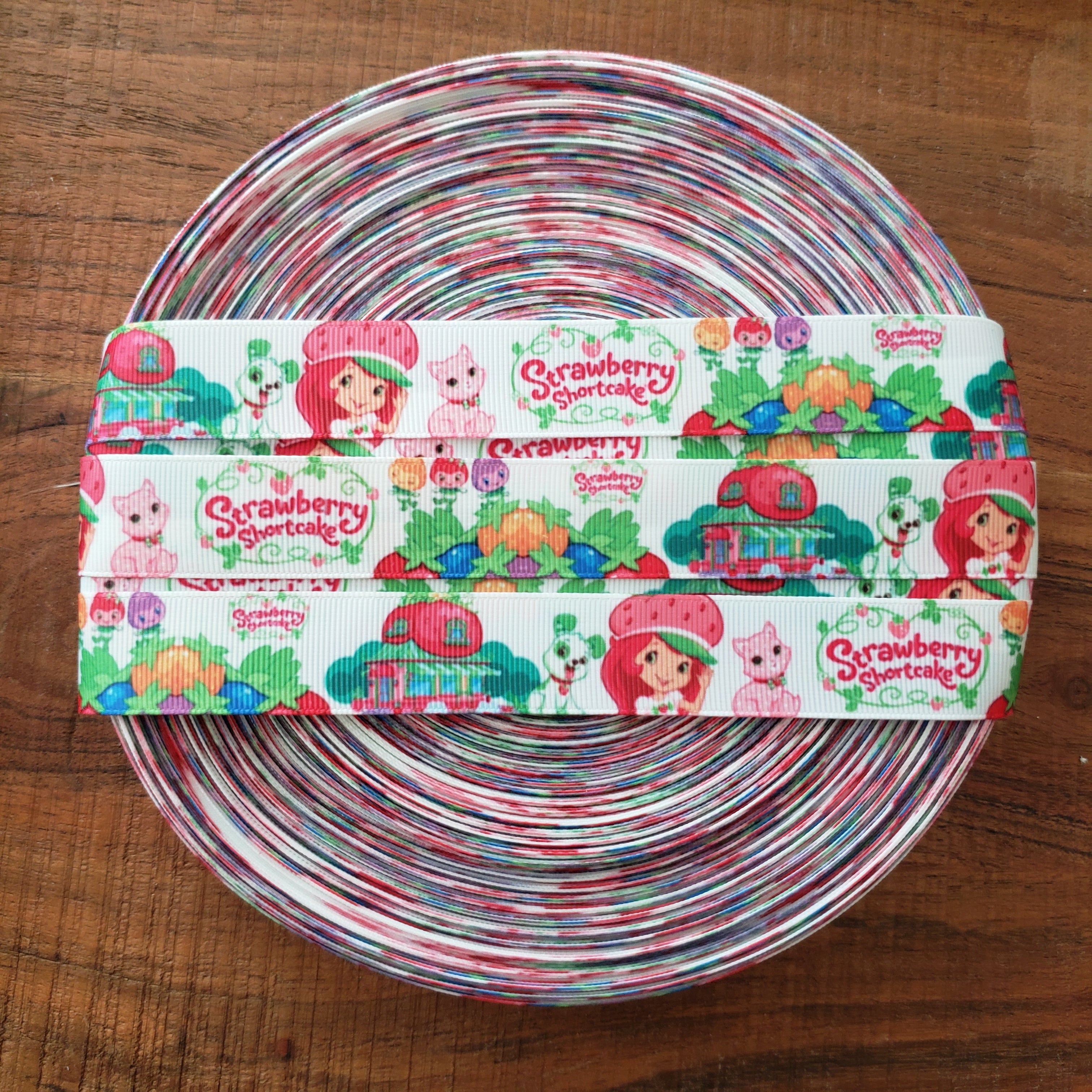 7/8" Strawberry Printed Grosgrain Ribbon