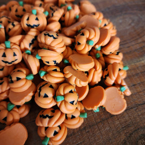 1oz Jack-O-Lantern Resin Flatback Cabochons