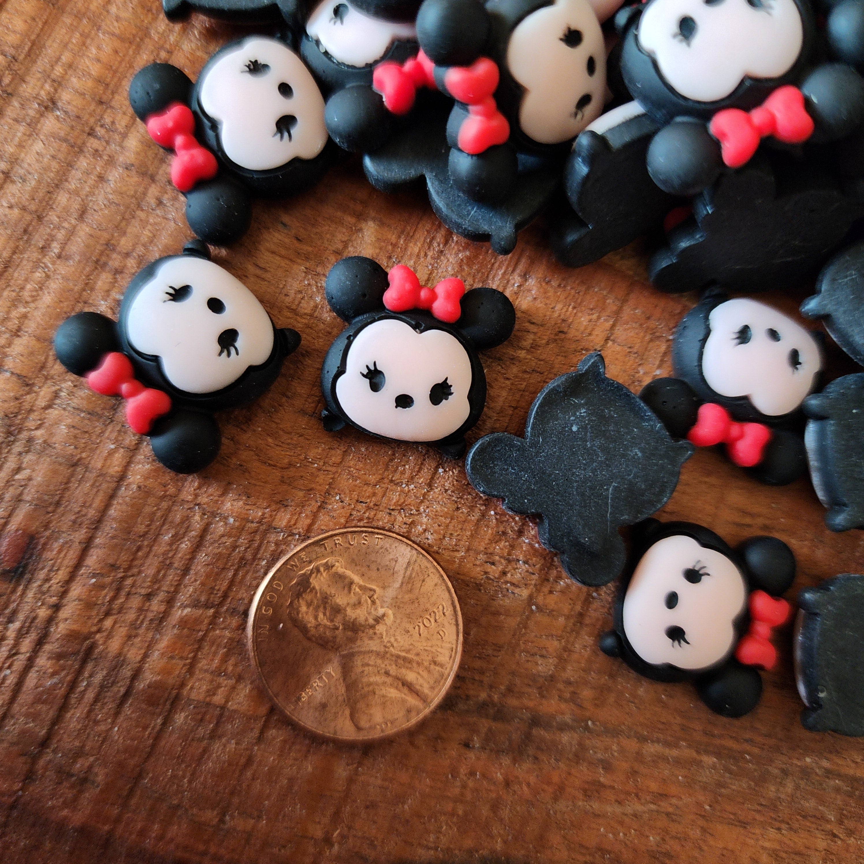 5pc Mrs. Mouse Resin Flatback Cabochons