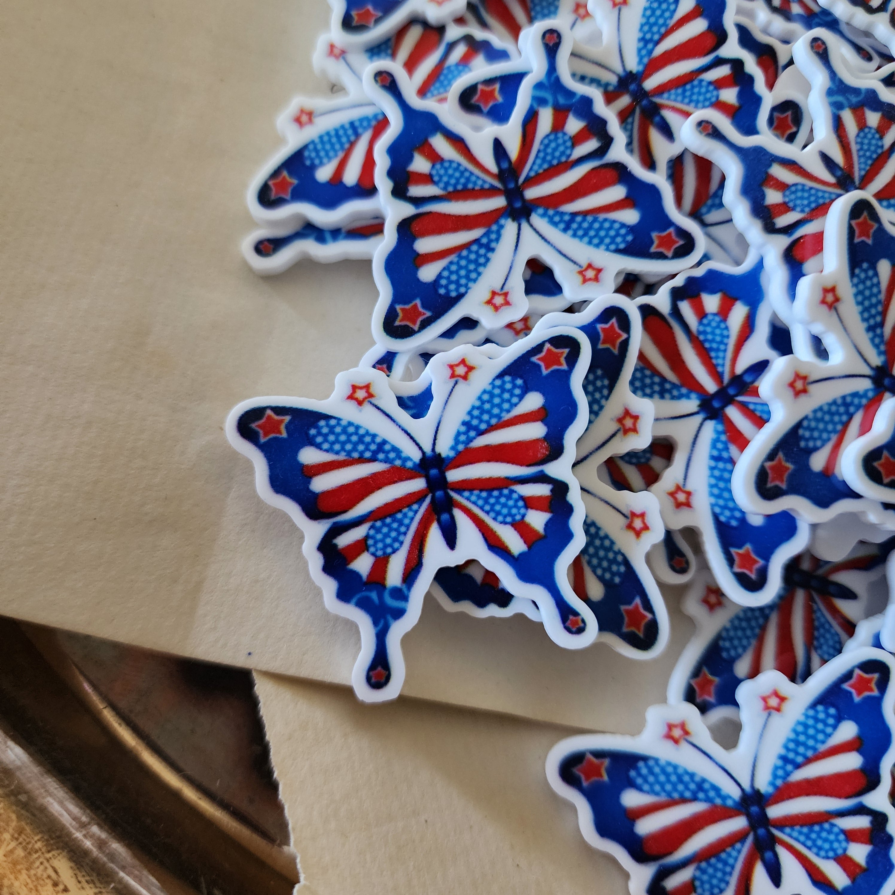 2pc Americana Butterfly Planar Resin