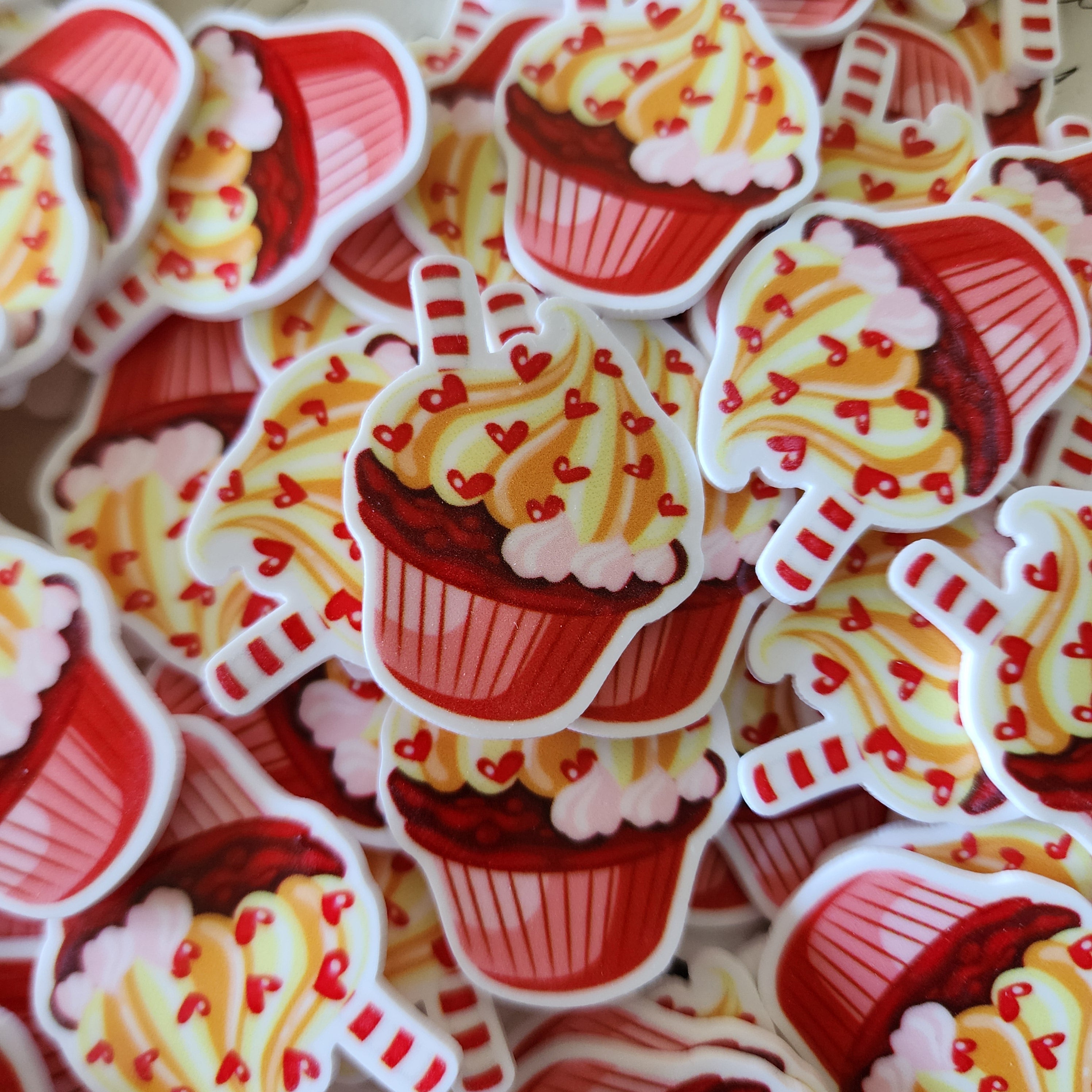 2pc Red Heart Cupcake Planar Resin