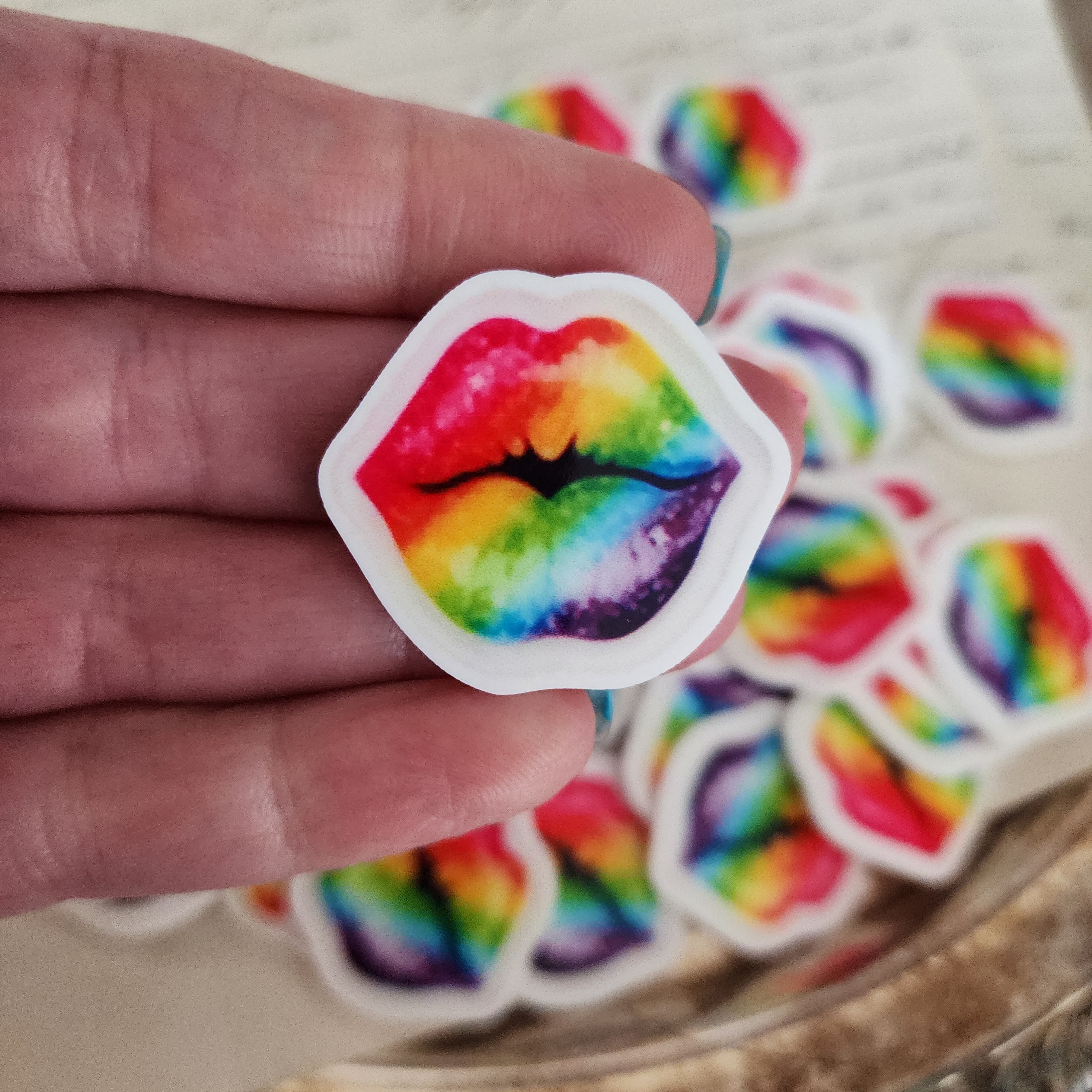 2pc 90's Pop Rainbow Lips Planar Resin