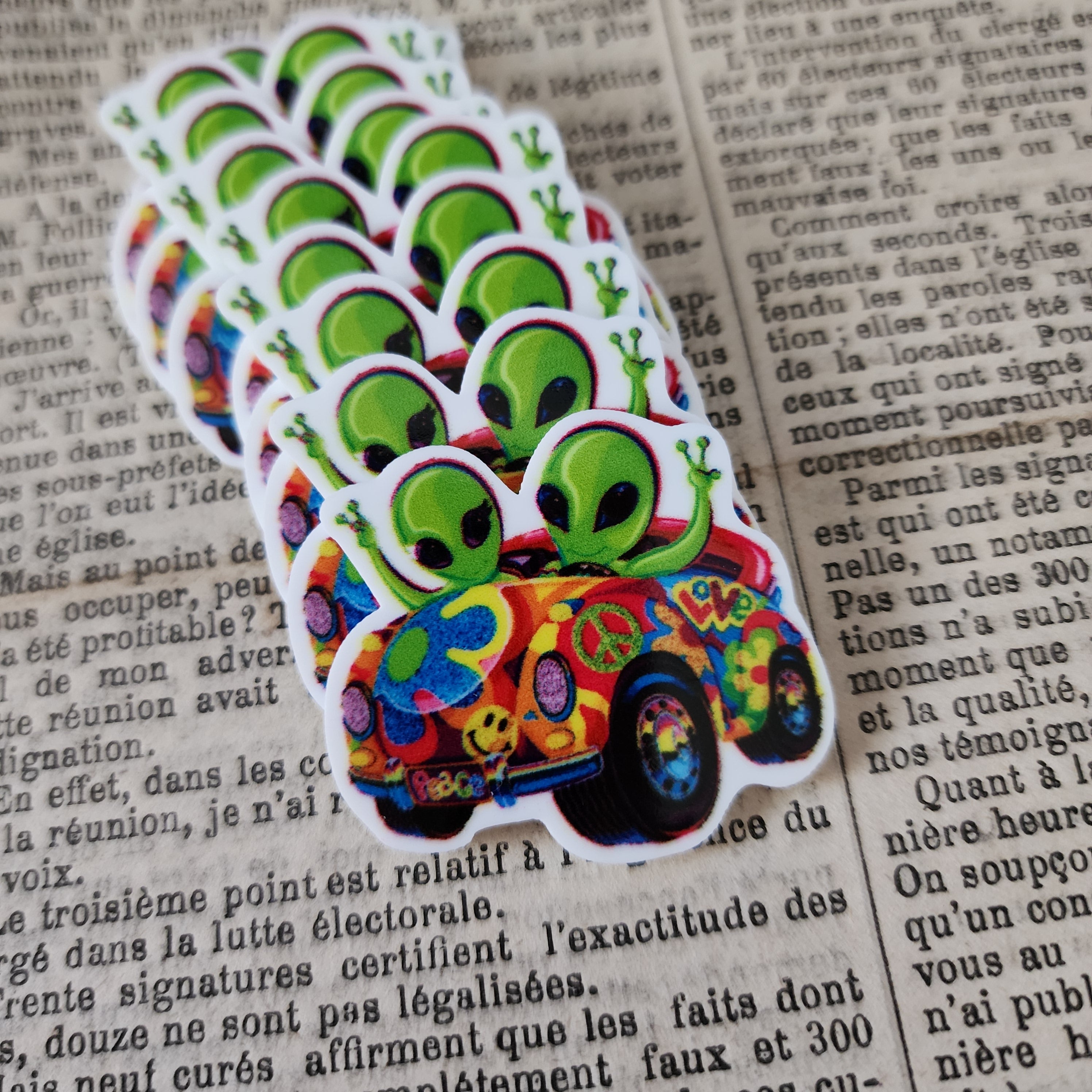 2pc 90's Retro Alien Planar Resin