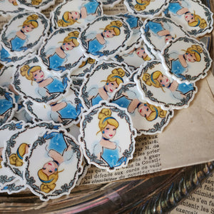 2pc Cinders Princess Planar Resin