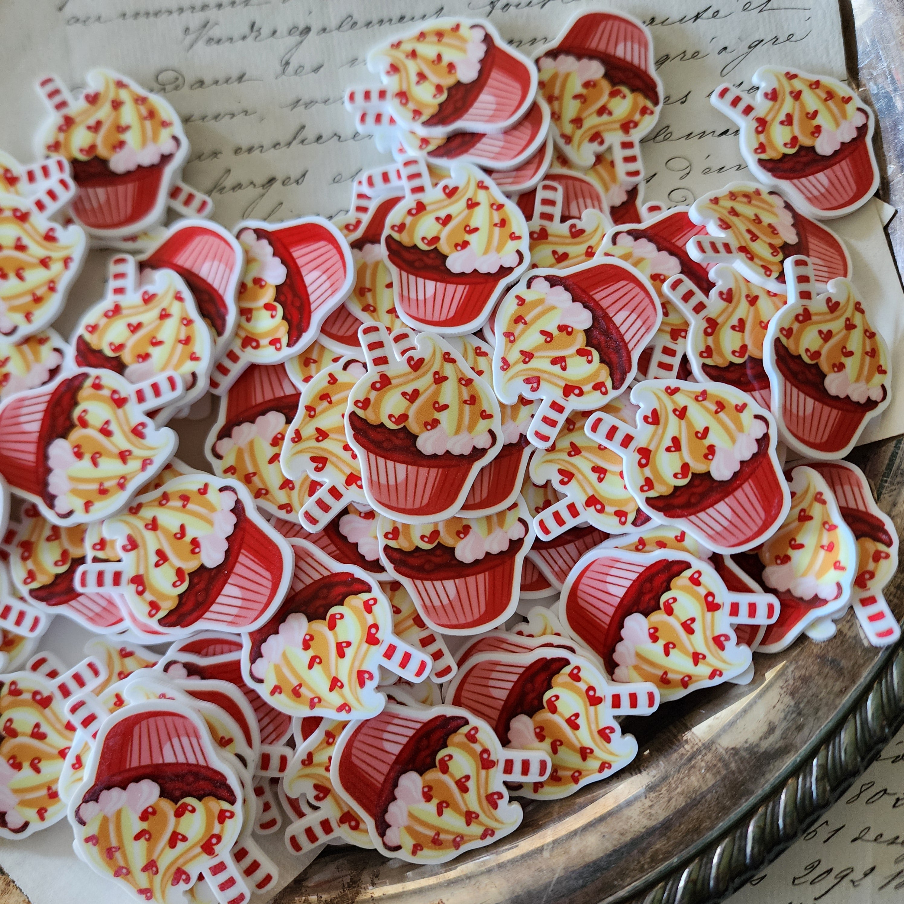 2pc Red Heart Cupcake Planar Resin