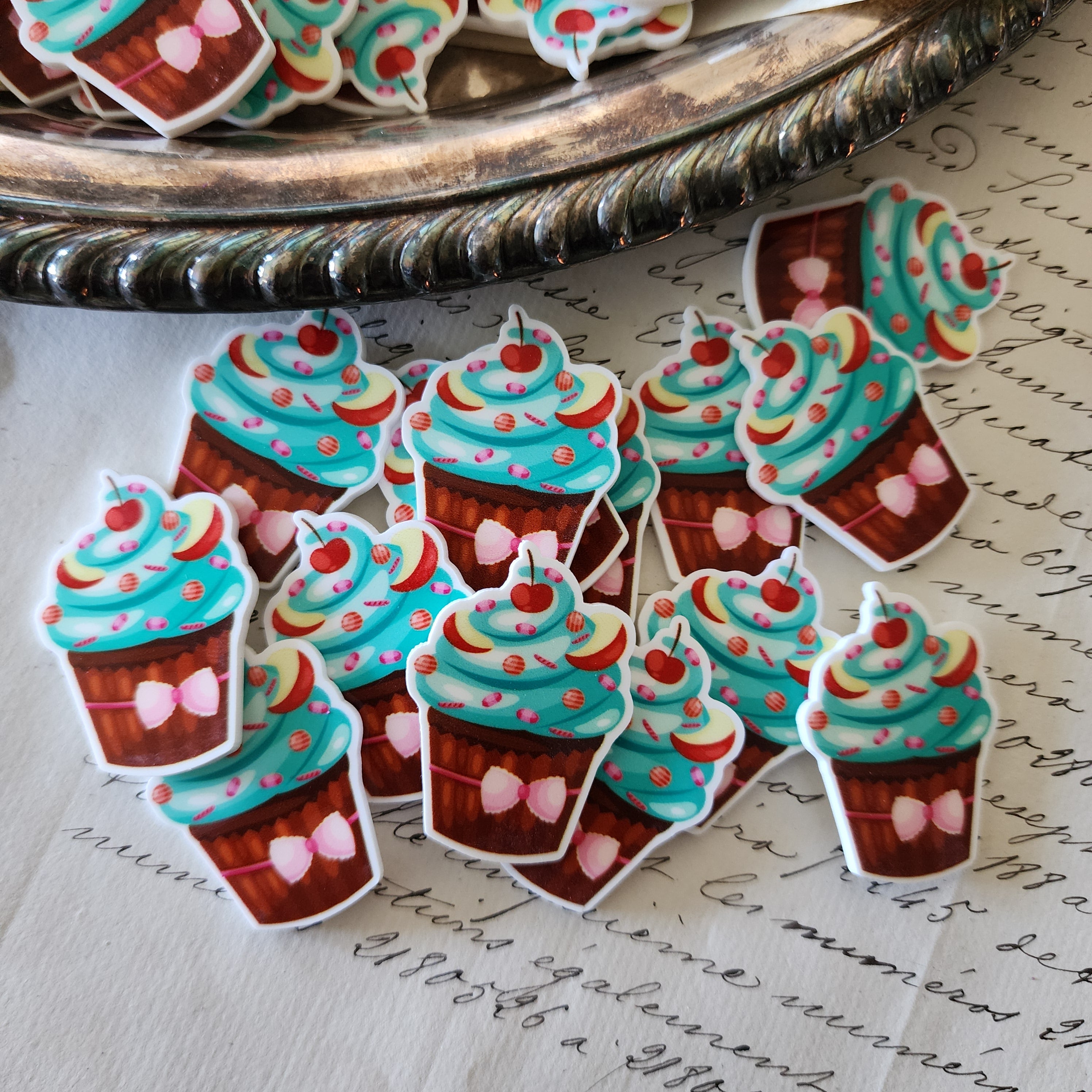 2pc Cupcake Planar Resin