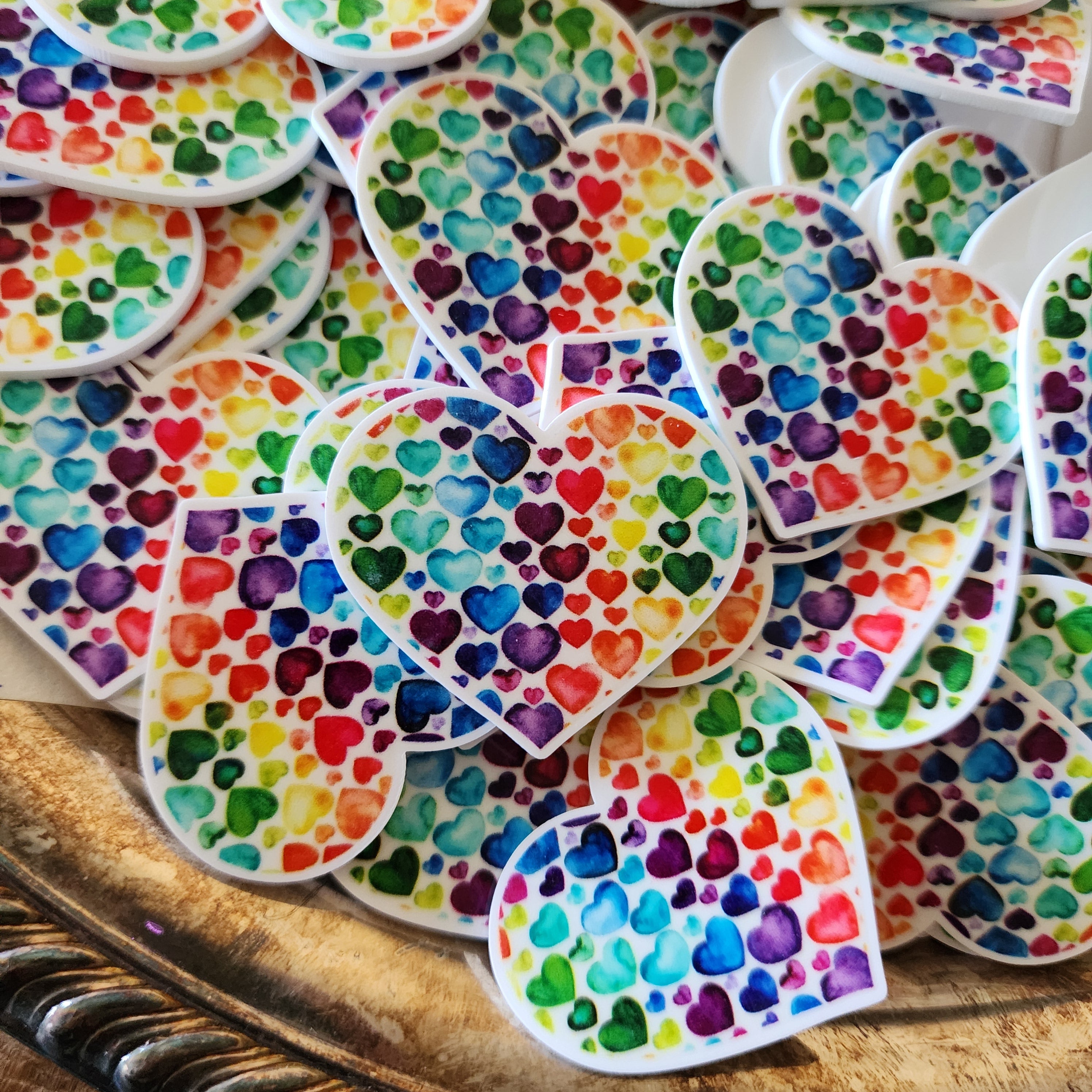 2pc Rainbow Heart Planar Resin
