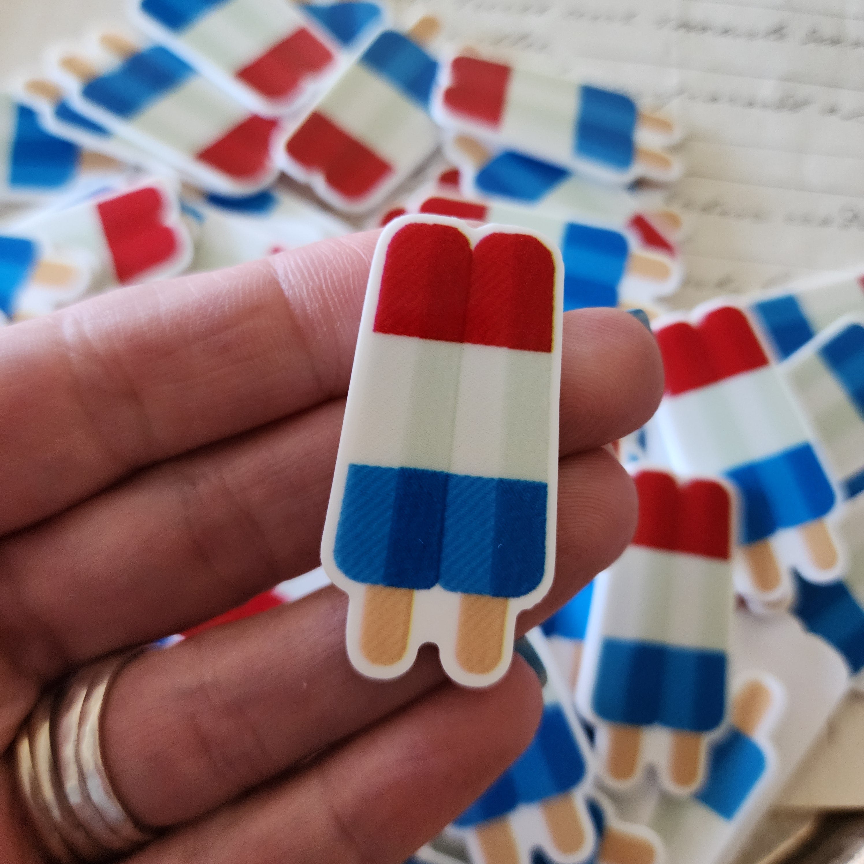 2pc Red, White and Blue Popsicle Planar Resin