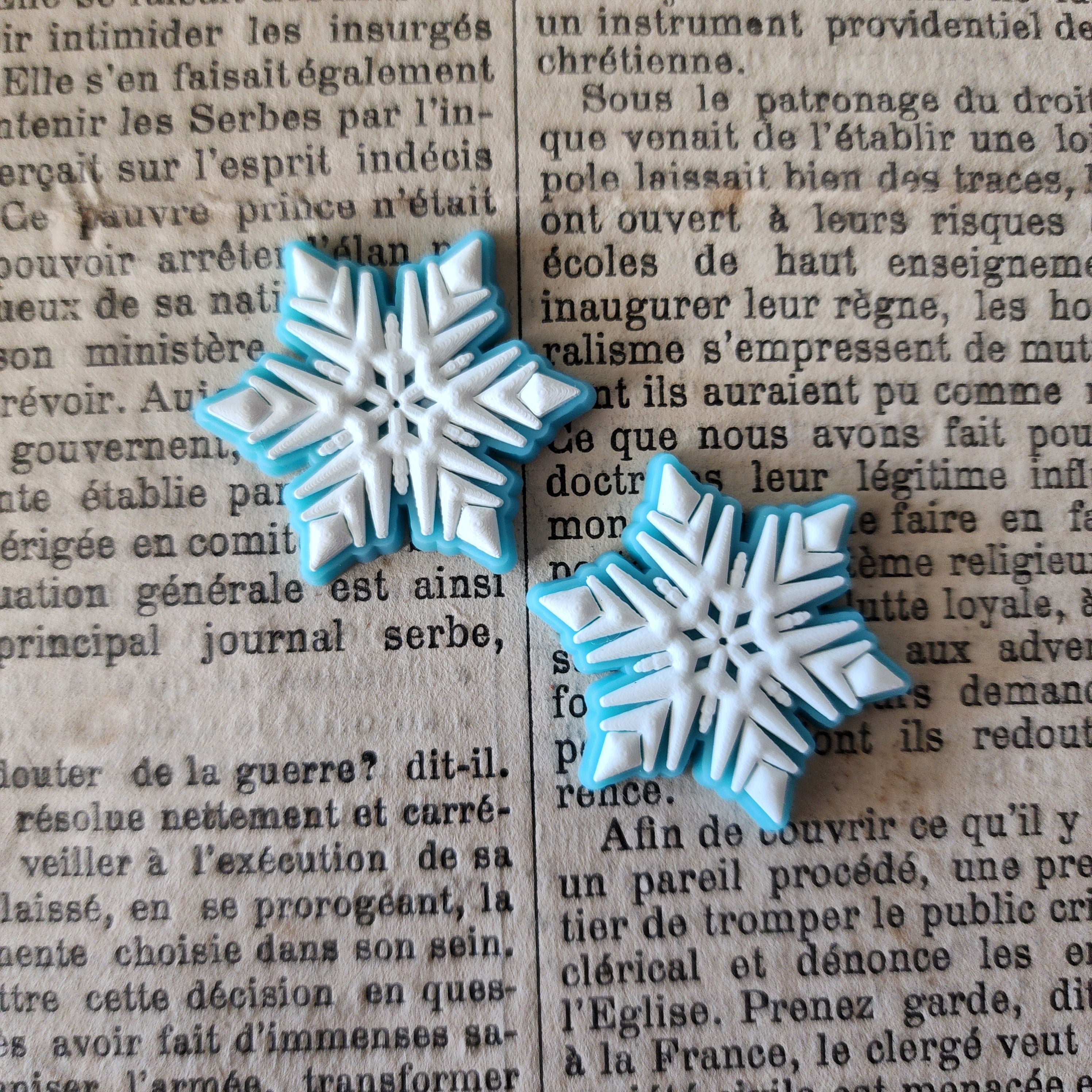 2pc Snowflake Soft PVC Resin