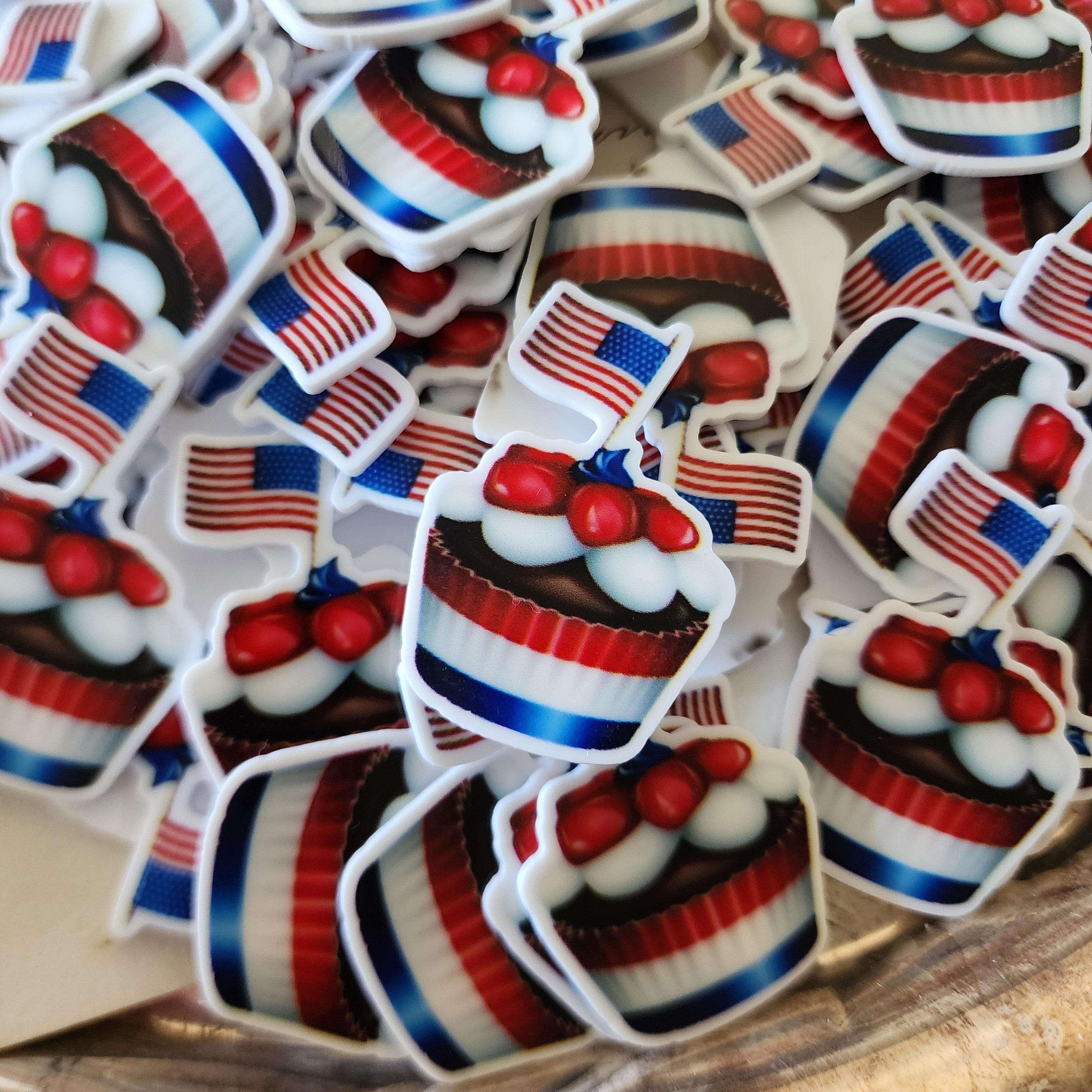 2pc Red, White and Blue Cupcake Planar Resin