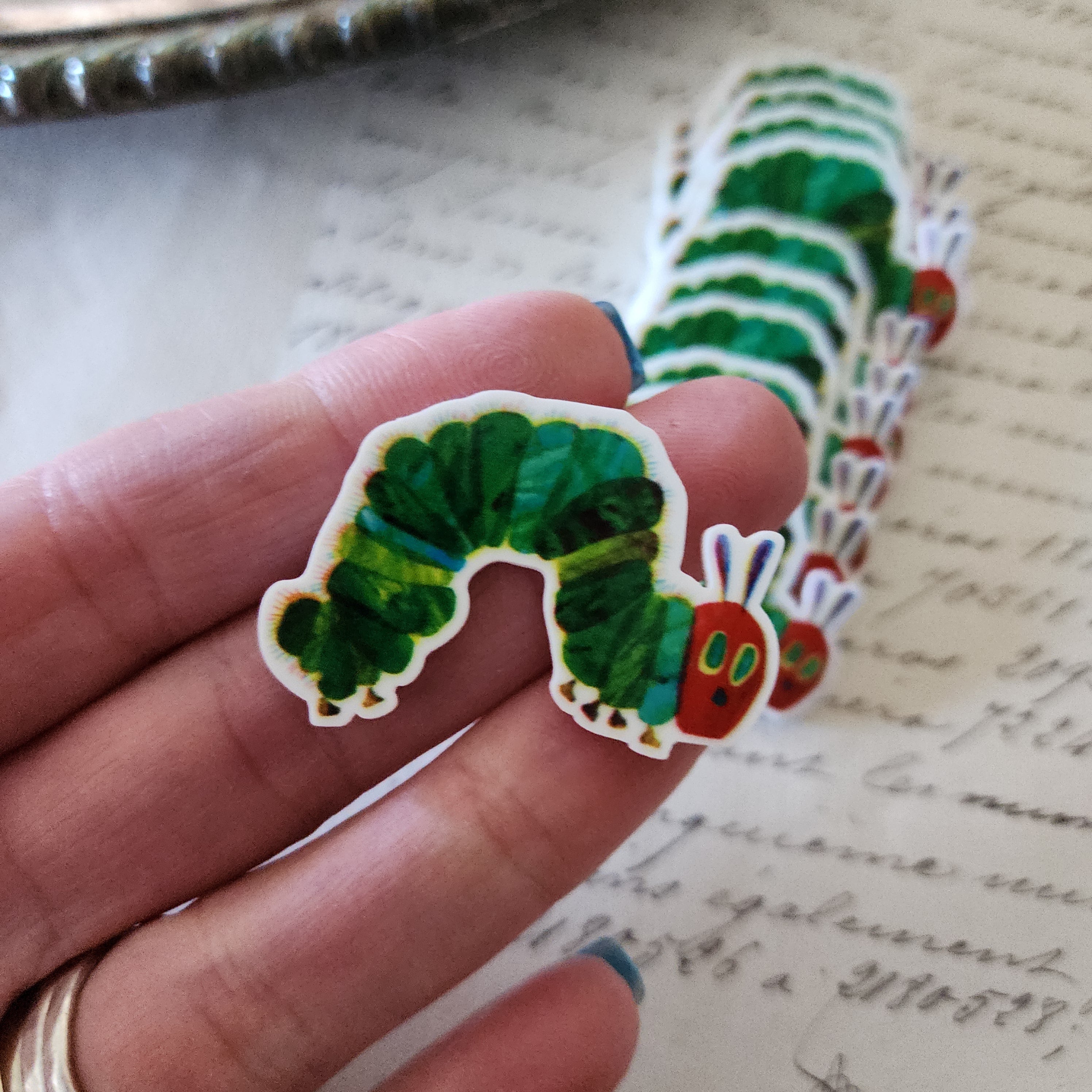 2pc Caterpillar Planar Resin