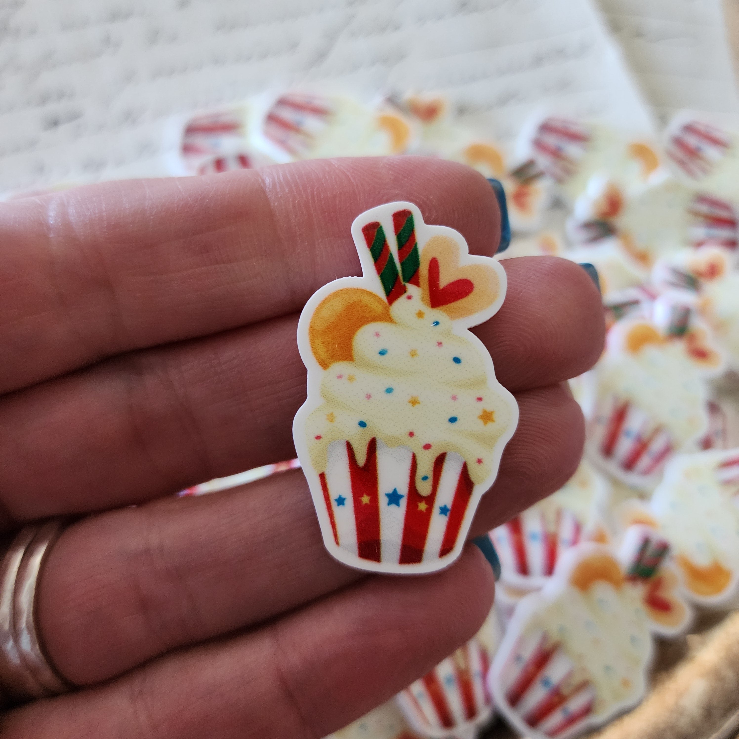 2pc Cupcake Planar Resin