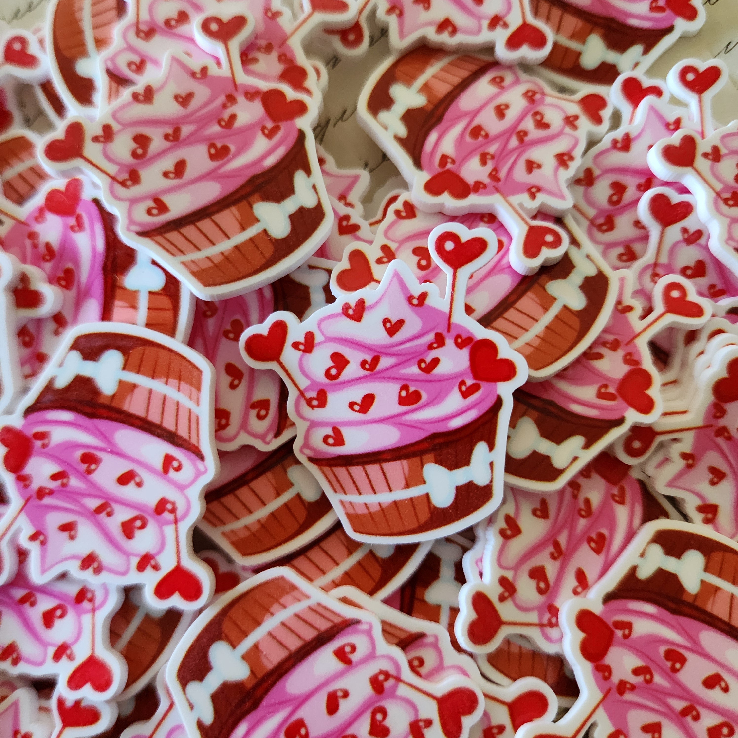 2pc Valentine Cupcake Planar Resin