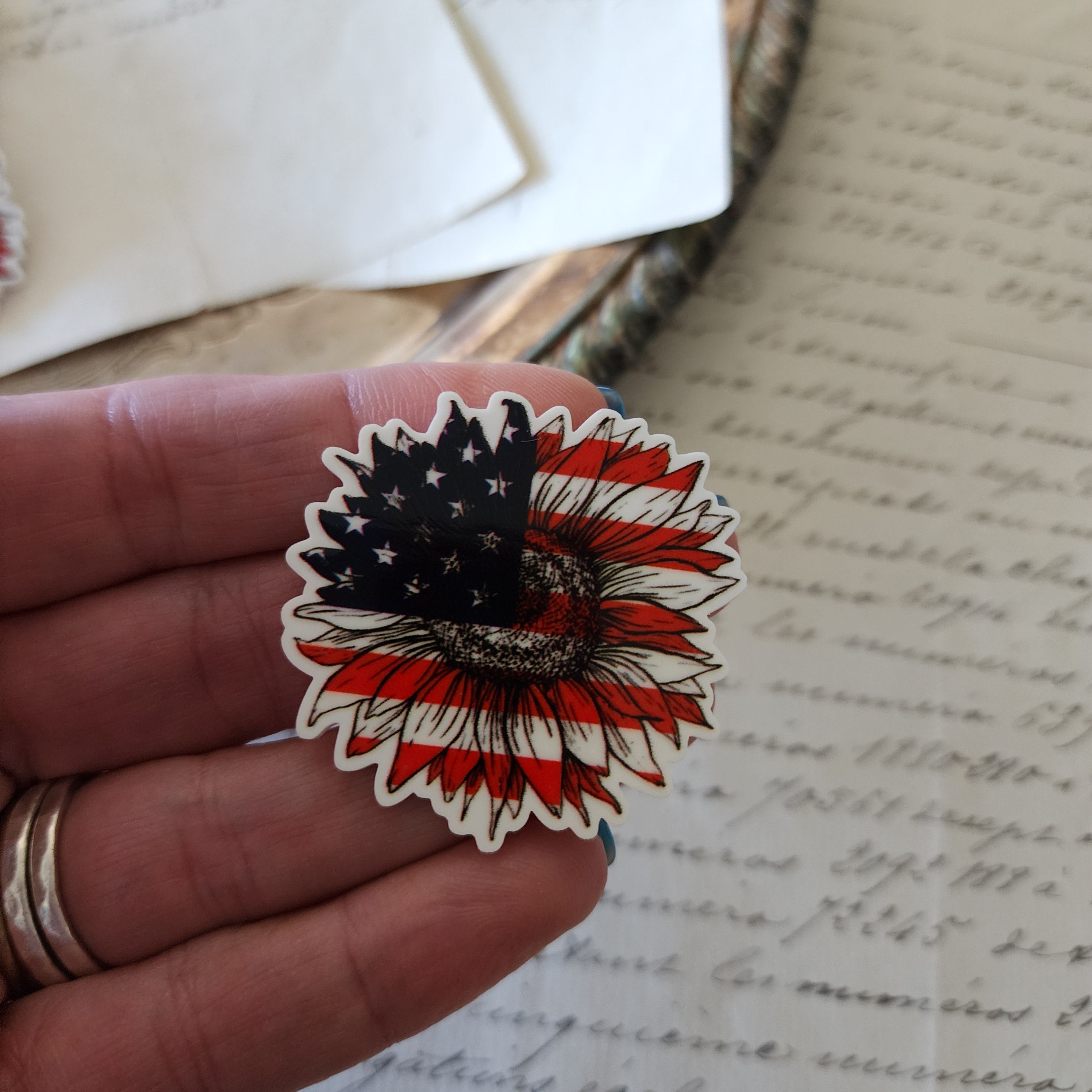 2pc Red, White and Blue Sunflower Planar Resin