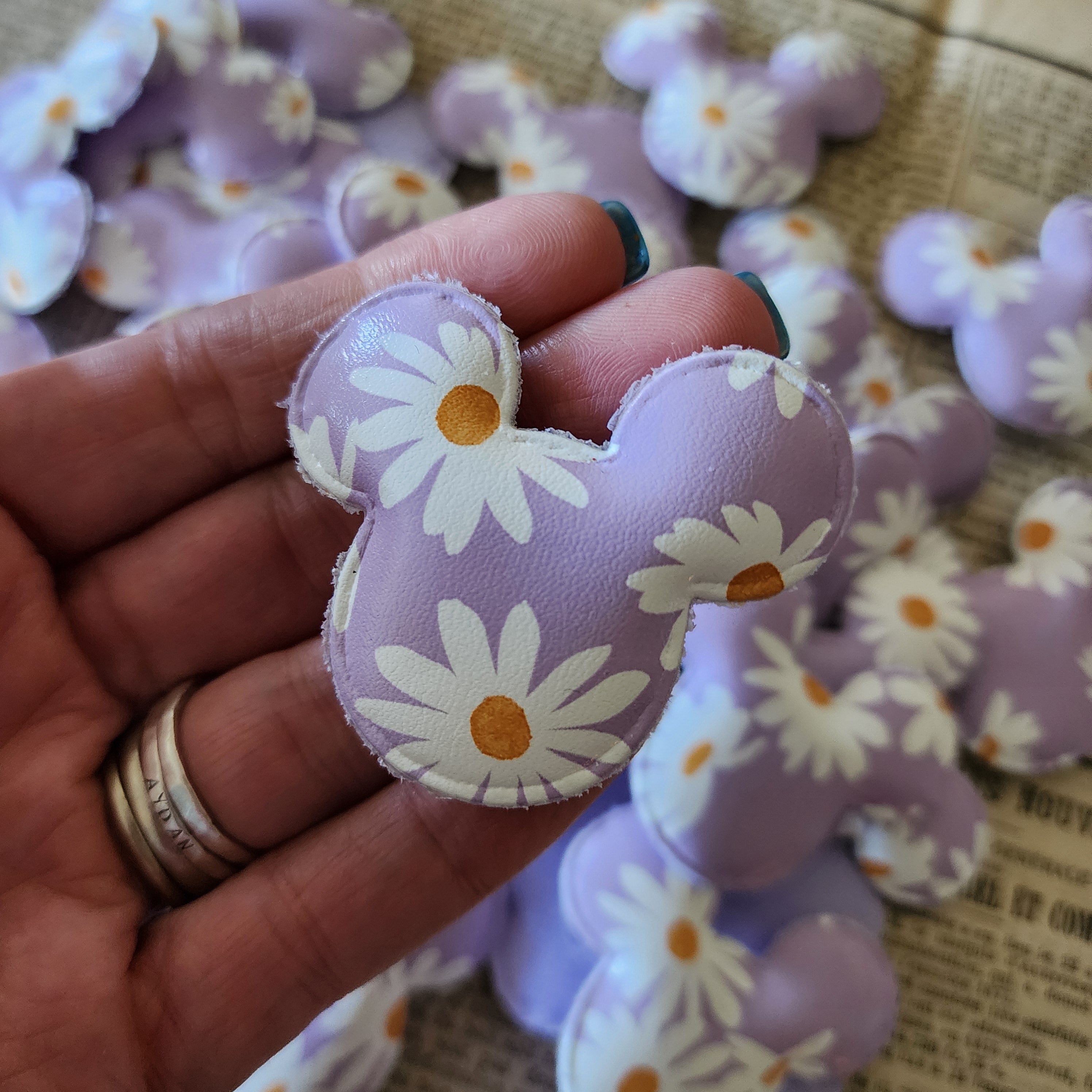 2pc Purple Daisy Mouse Head Applique