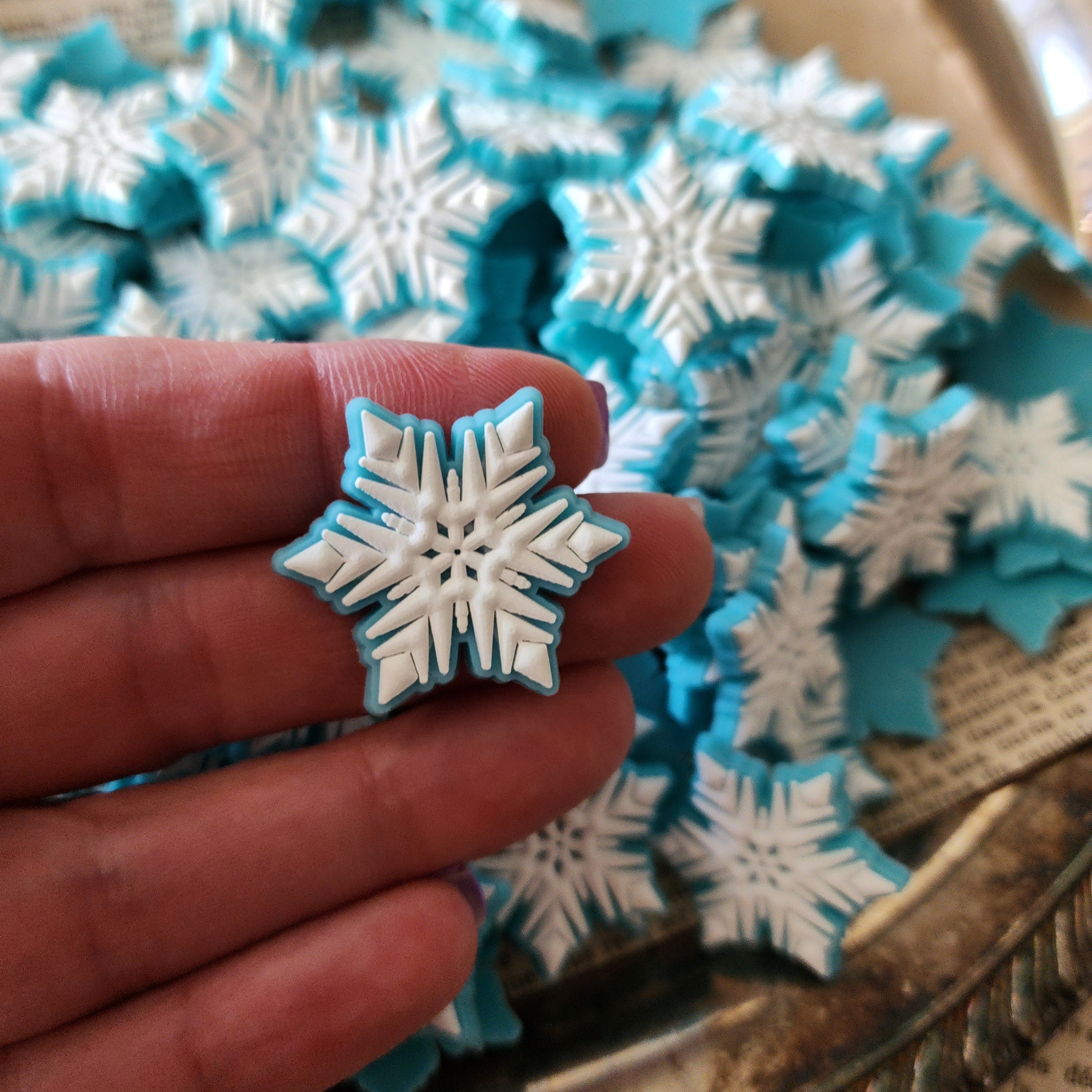 2pc Snowflake Soft PVC Resin