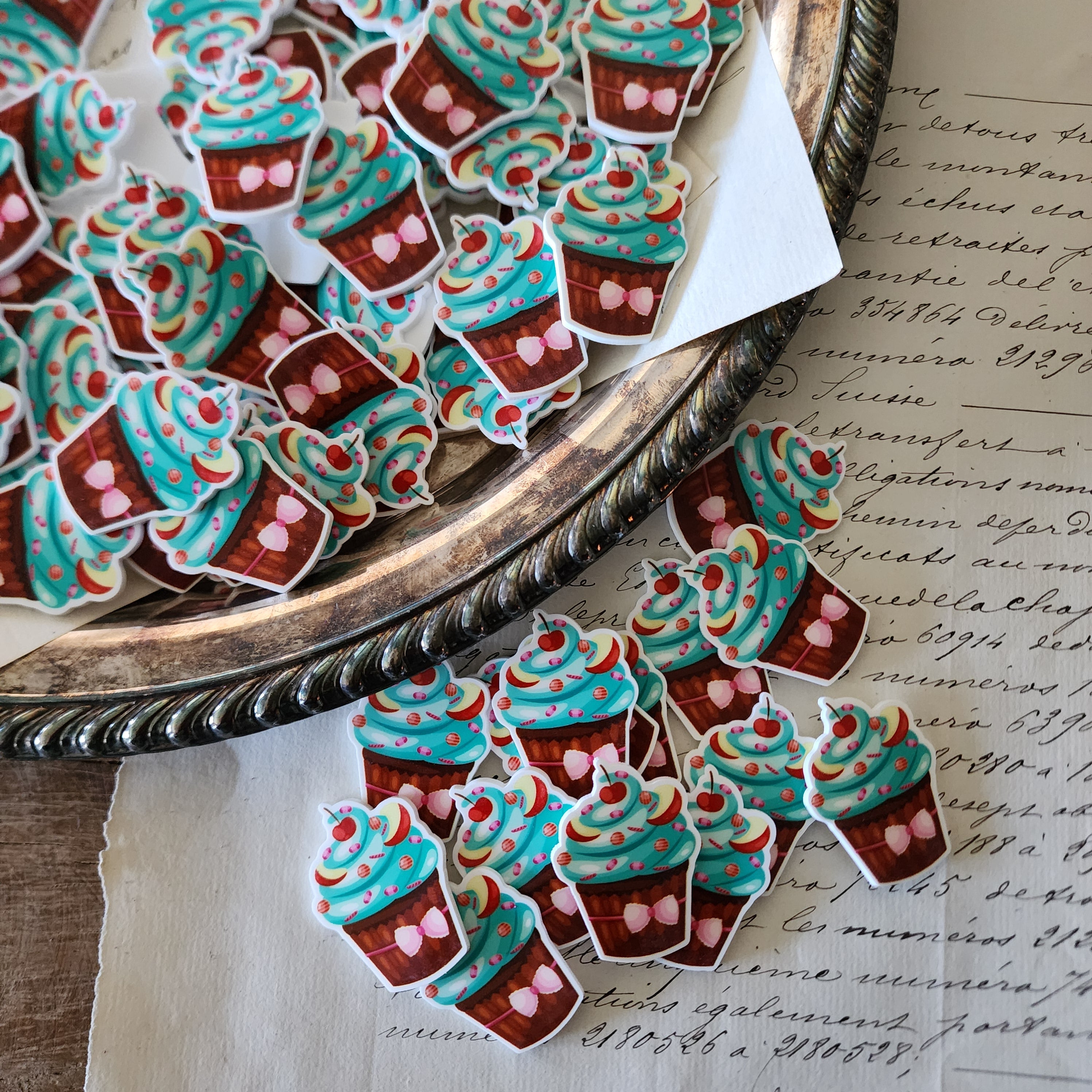 2pc Cupcake Planar Resin